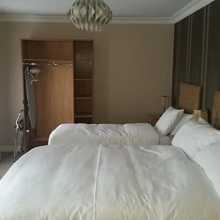 The Central, Bed & Breakfast *